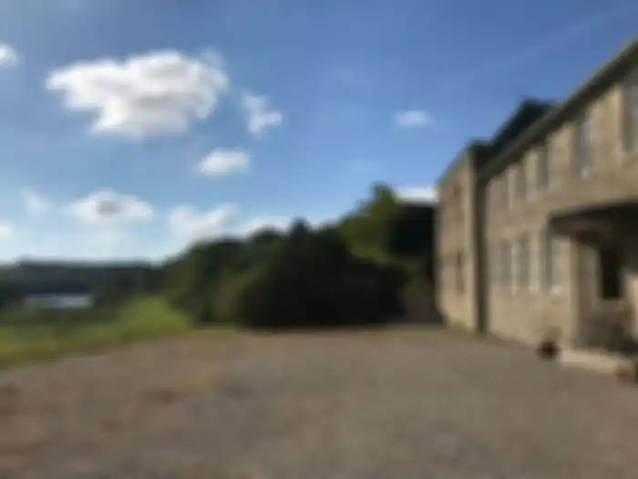 Warisan Jordan berupa rumah megah di Cornwall