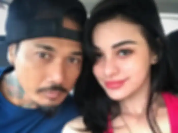 Jerinx SID dan kekasihnya Nora Alexandra