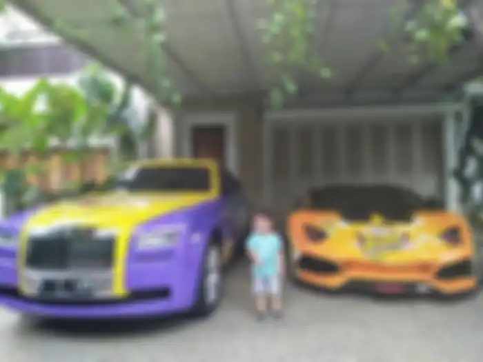 Koleksi mobil Raffi Ahmad