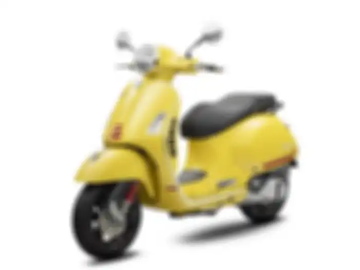 Vespa GTS Super Sport Yellow Sole
