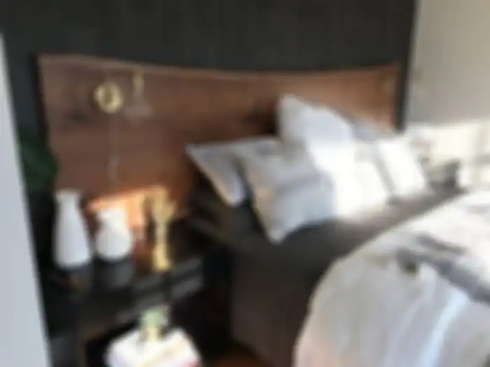 6 Ide Headboard Kayu, Paduan Asyik Kamar Tidur dengan Gaya Natural!