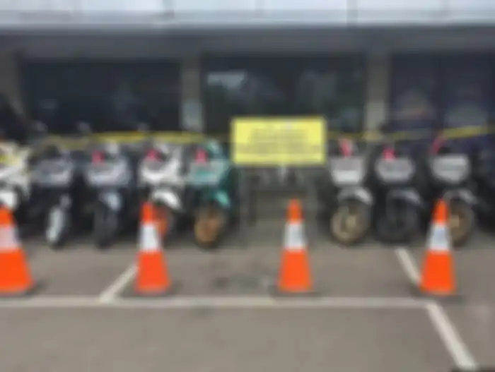 Motor Honda Vario milik pelaku balap liar yang memblokir jalan Sudirman diamankan polisi.