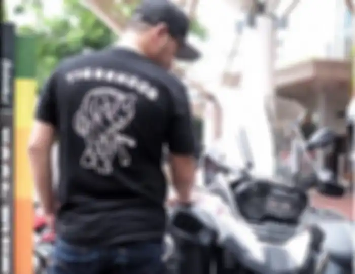 Gading Martin dan BMW 1200 GS miliknya