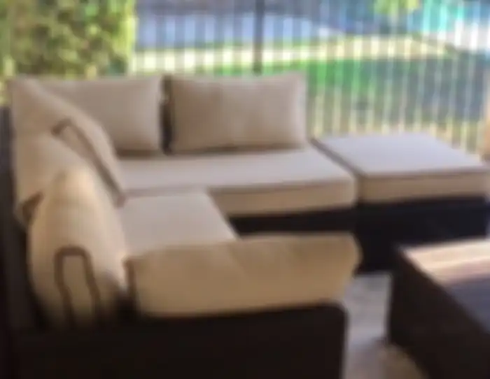 Teras rumah Nia Daniaty