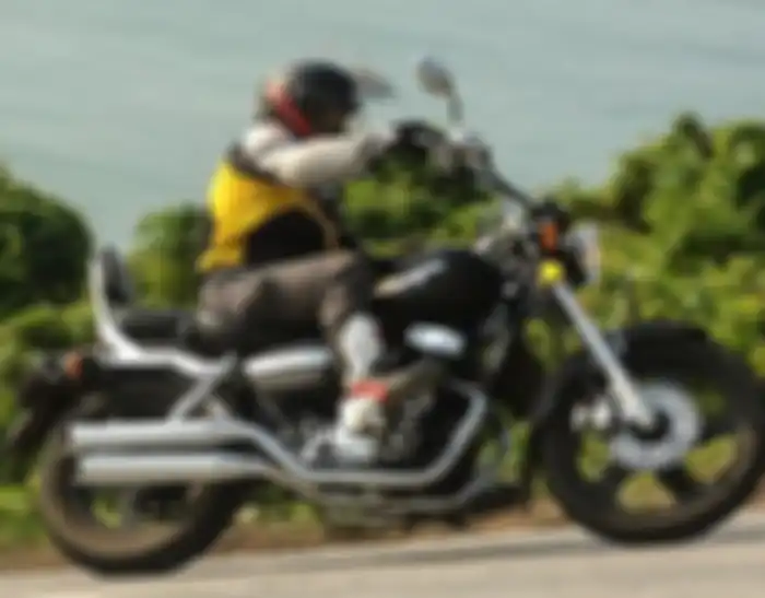 Tampilan motor baru Benelli Patagonian Eagle 250 versi karburator.