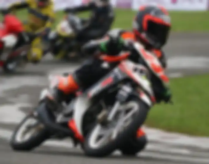 Juragan Asep Hendro kembali ngaspal naik Suzuki Satria dan ciri khasnya nomor 162