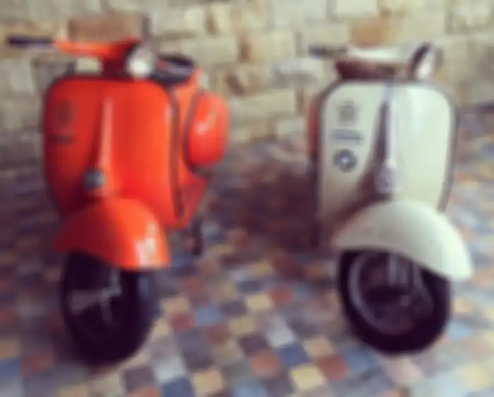 2 Vespa Kongo milik Ahmad Bustomi yang sudah kena restorasi