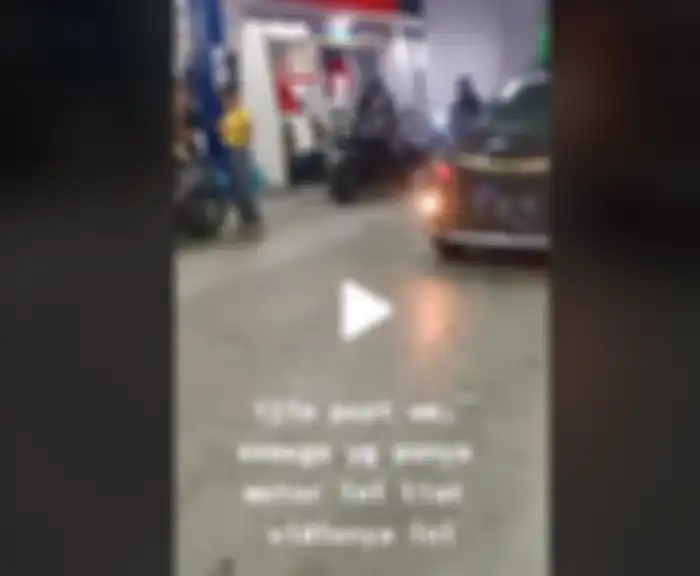 Moge Harley-Davidson diduga isi Pertalite di SPBU.