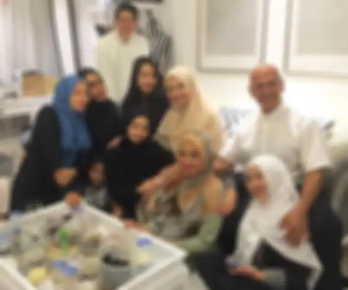 Buka puasa bersama keluarga Mark Sungkar