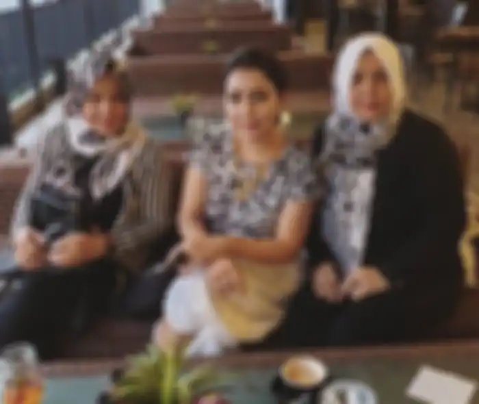 Miripnya Mayangsari dan saudaranya. 