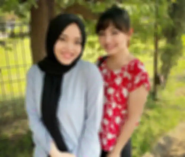 Potret Riesca Rose dan Putri Delina.