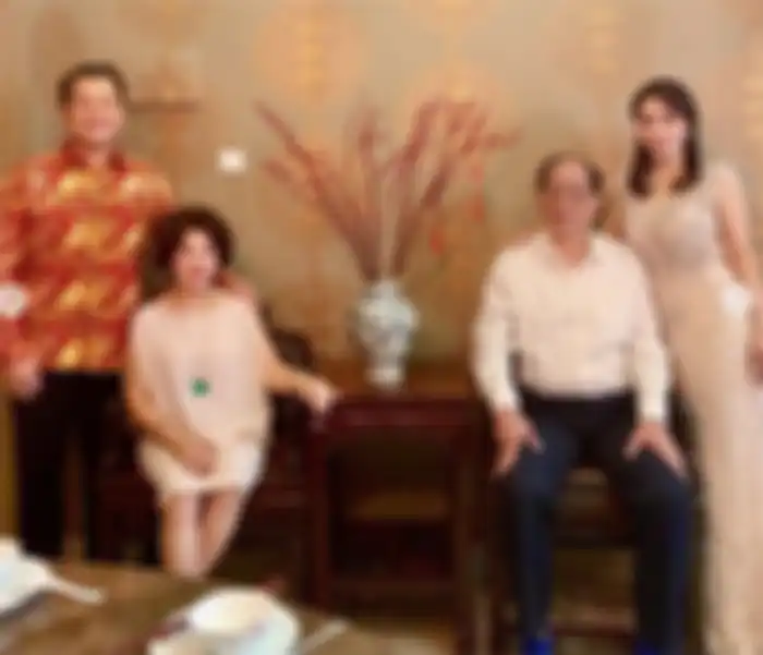 Femmy Permatasari dan calon suami dan calon mertua
