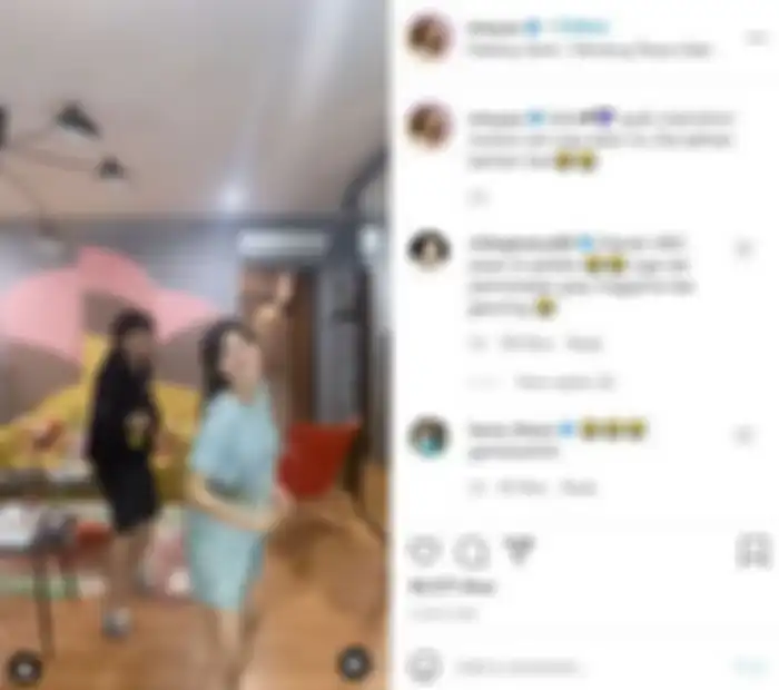 Penampakan ruang keluarga Nisya Ahmad.