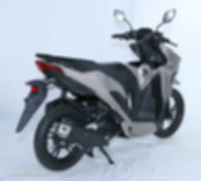Pabrikan Cina membuat motor murah kloningan dari Honda Vario.