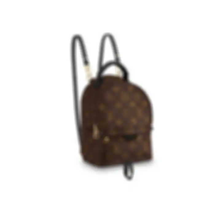 Tas Louis Vuitton seharga 27 jutaan yang dikenakan oleh Beby Tsabina