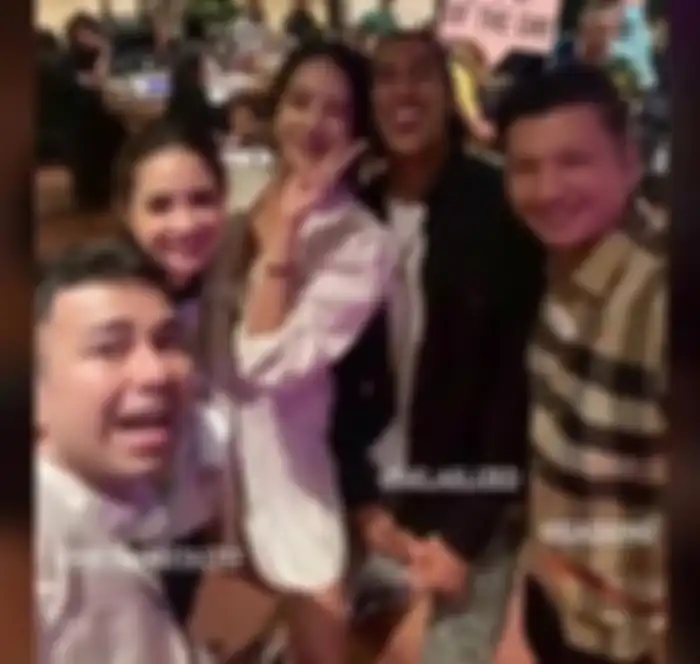 Raffi Ahmad datang ke salah satu pesta temannya