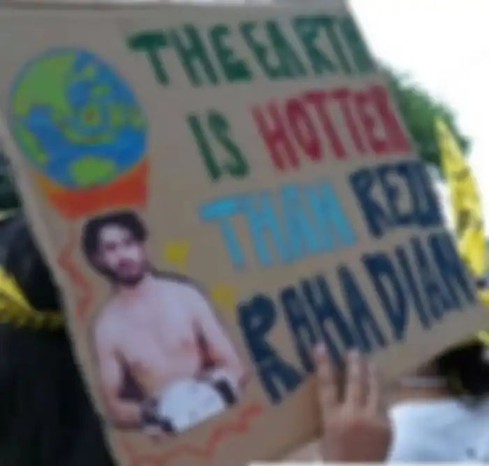 Poster lucu demo mahasiswa
