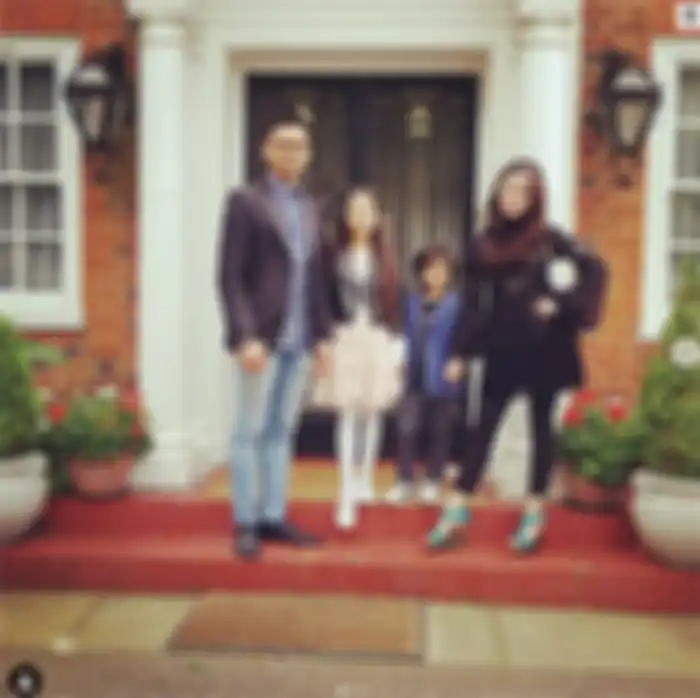 Tampak depan rumah Angie Virgin
