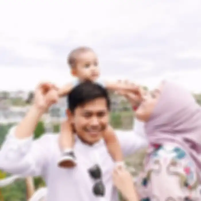Nina Zatulini, suami dan anaknya