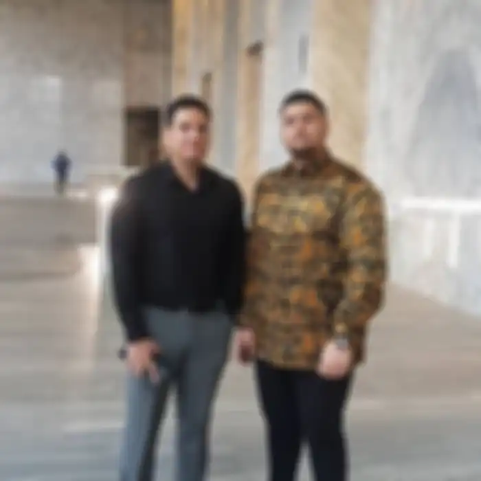 Abel bersama sang adik, Nigel Philo