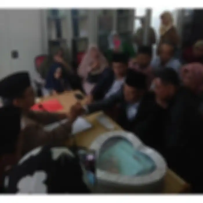 Ketemu Jodoh di Usia Tua, Pasutri Kakek Mutamir dan Nenek Nurhayati Menikah Usai 63 Tahun Menjomblo