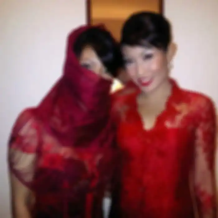 Cerita keisengan Ayu Dewi saat lamaran dengan Zumi Zola