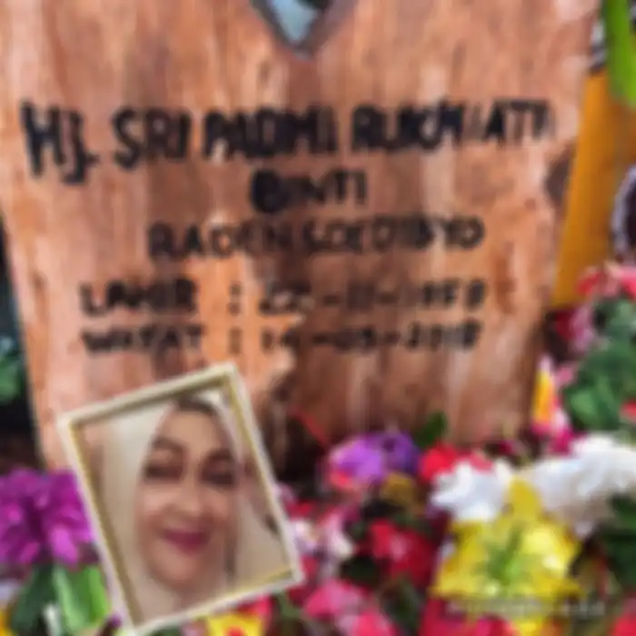 mama mertu Nuri Maulida