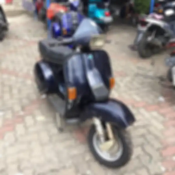Vespa Excel 200 tahun 1988 milik Ravespa dilelang