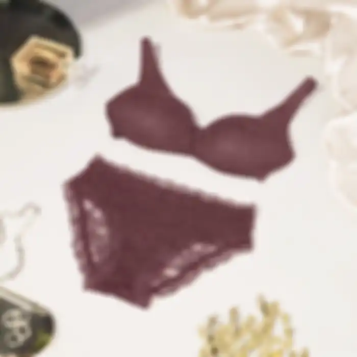 UNIQLO Wireless Bra Shape Lift.
