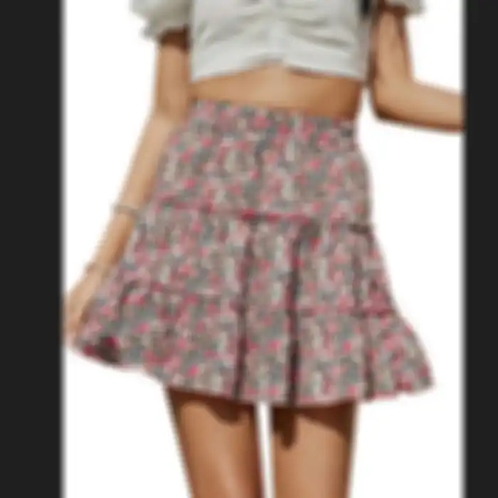 Inspirasi pakai rok model layer