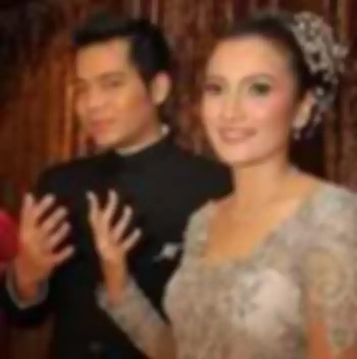 Pernikahan Sarah Amalia dan Sony