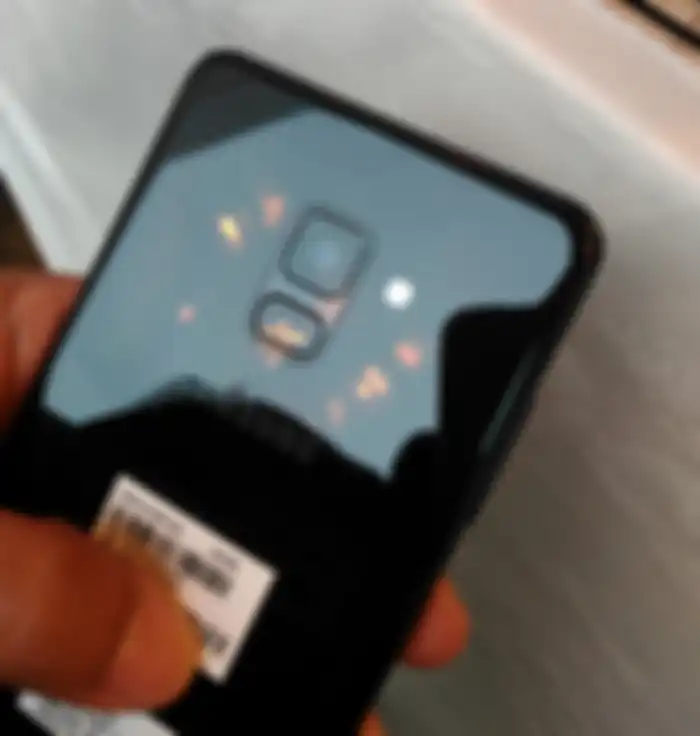 Bagian belakang Galaxy A8+ (2018)