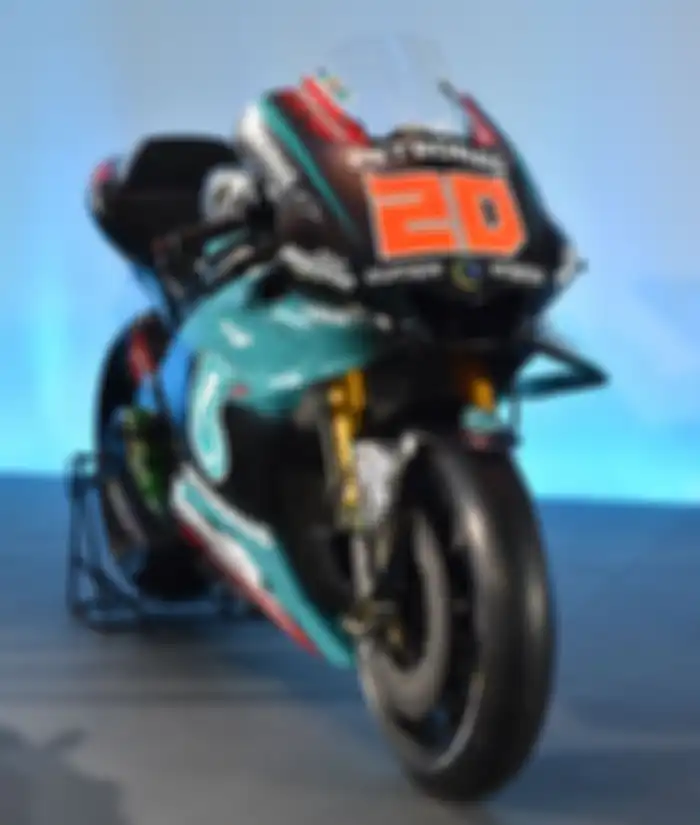 Yamaha YZR-M1 milik Fabio Quartararo versi 2018 dengan suspensi warna kuning
