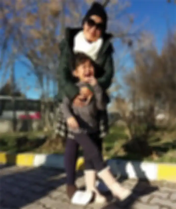 Bilqis menangis dipaksa foto Ibu Ayu Ting Ting, Umi Kalsum