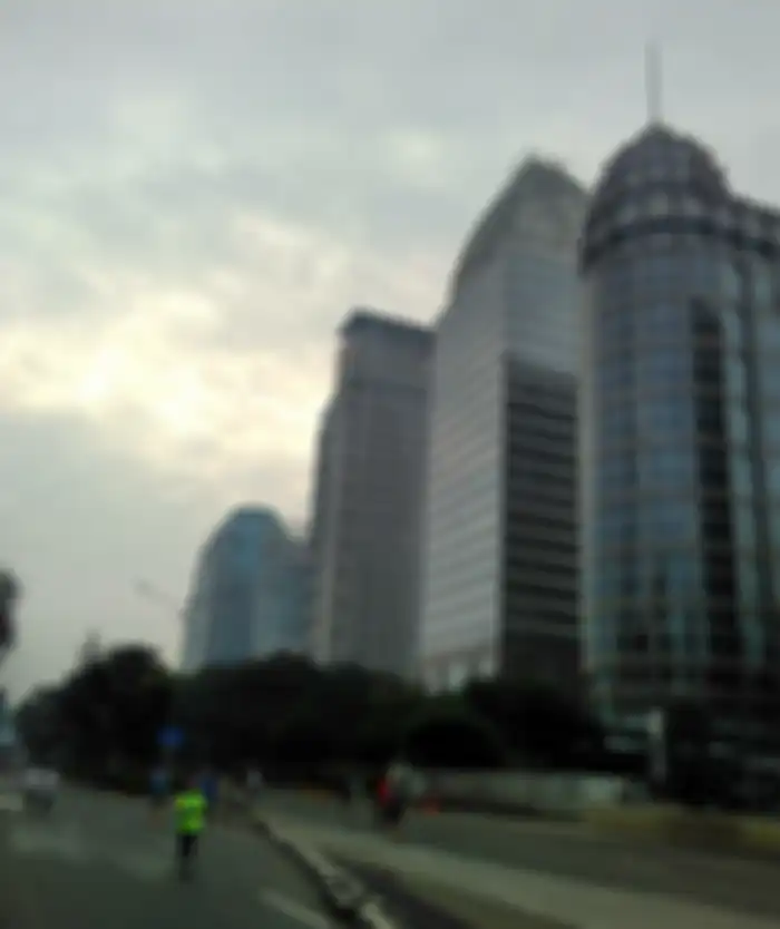 Deretan gedung penckar langir di Jakarta