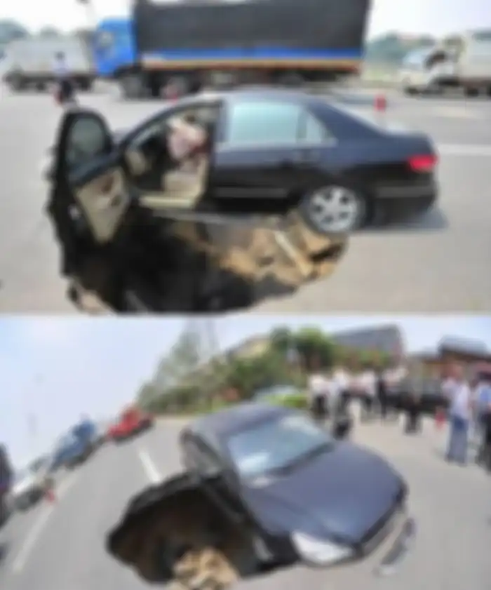 Mobil yang hampir terperosok ke lubang
