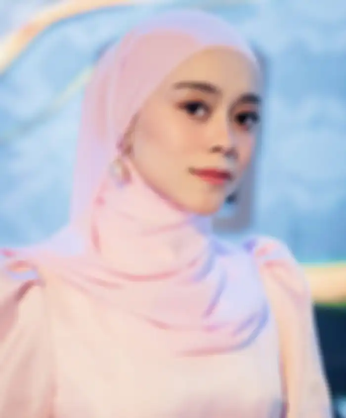 Gaya hijab Lesty Kejora