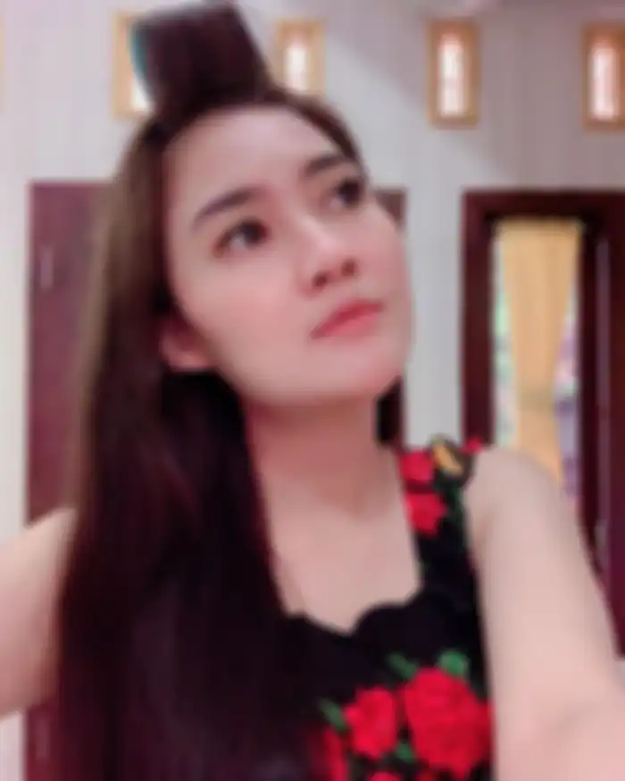 Bagian dalam rumah Nella Kharisma