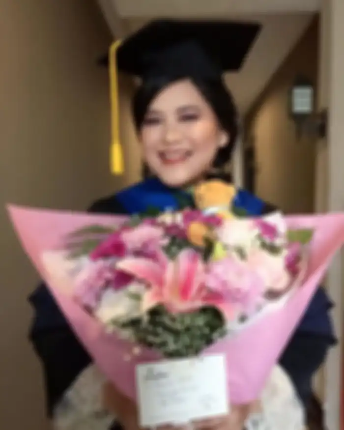 Kahiyang Ayu saat wisuda S2