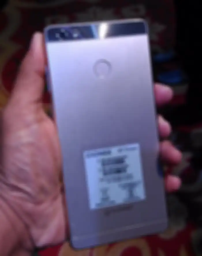sisi belakang Gionee M7 Power