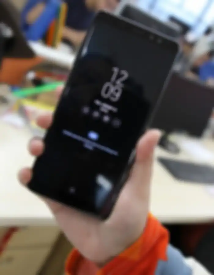 Always On di Samsung Galaxy A8+ (2018)