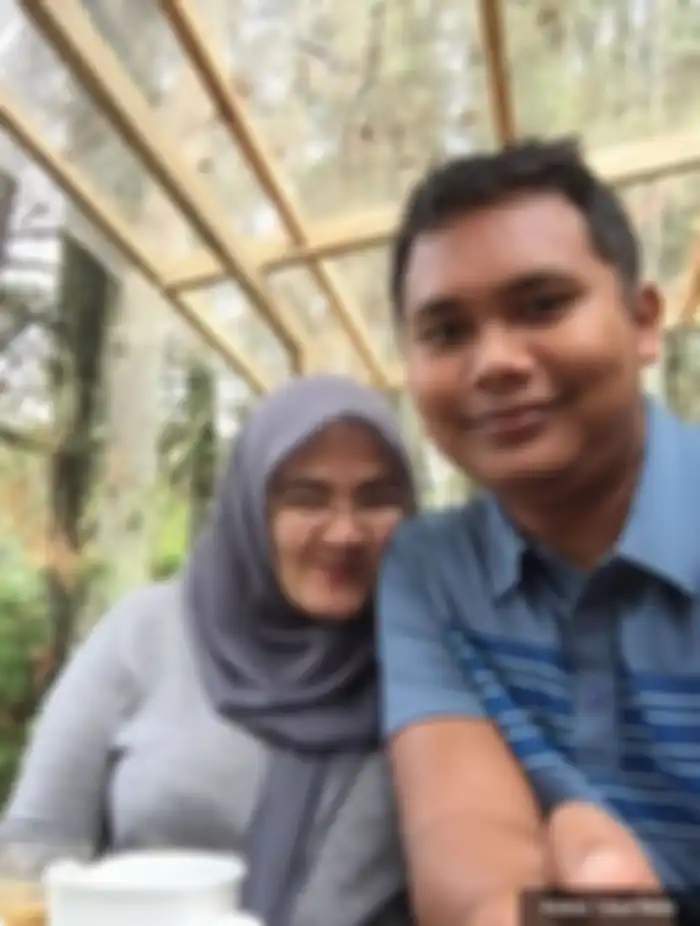 Mega Utami dengan sang suami seorang tentara