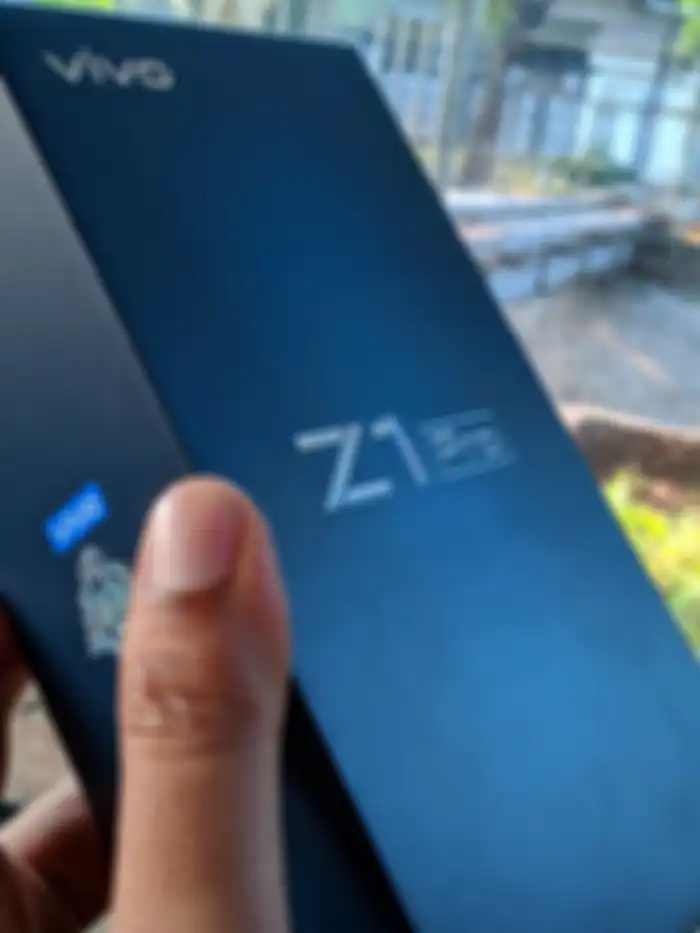 Vivo Z1 Pro juga didesain optimal untuk bermain PUBG. Maka tak heran jika ada logo PUBG pada kotaknya