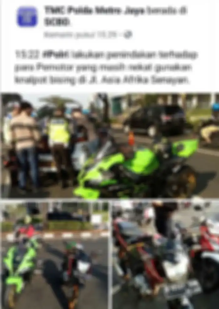 Pengguna knalpot brong ditilang polisi.