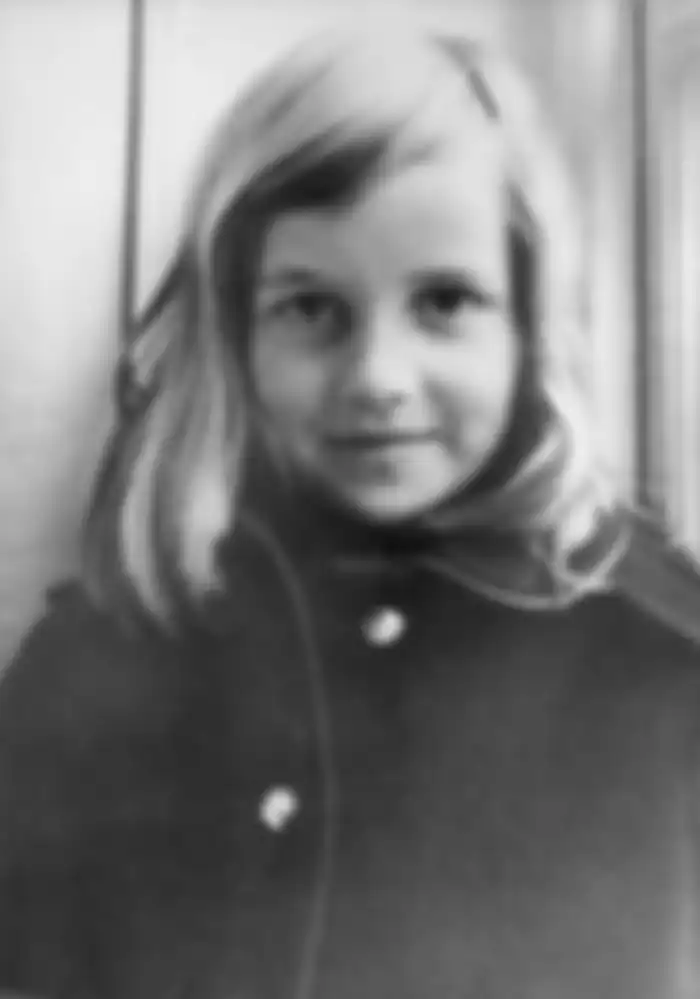 Foto masa kecil Putri Diana.