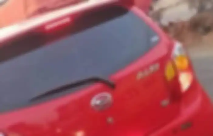 Ada-ada aja, pemilik mobil mau tampil beda sampai ganti merek jadi Daihatsu Alay