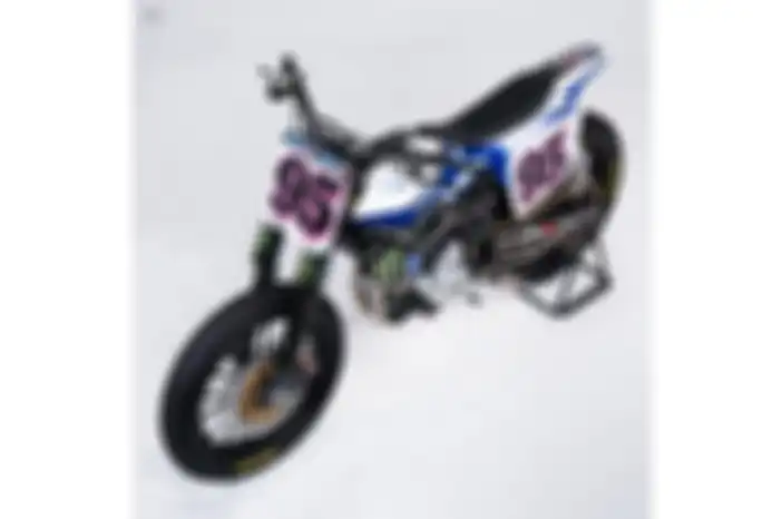 Yamaha MT-07 gaya flat tracker garapan Jeff Palhegyi.