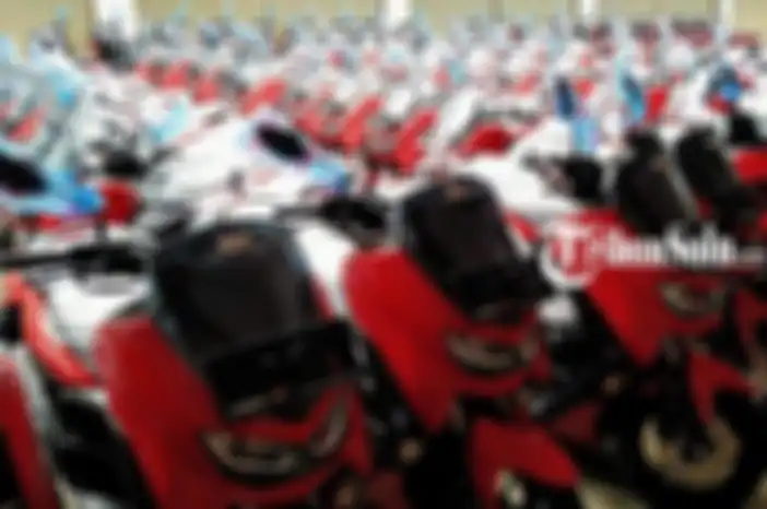 Sebanyak 294 motor Yamaha NMAX dibagikan Bupati Wonogiri, Joko Sutopo, telan anggaran Rp 9,4 miliar.