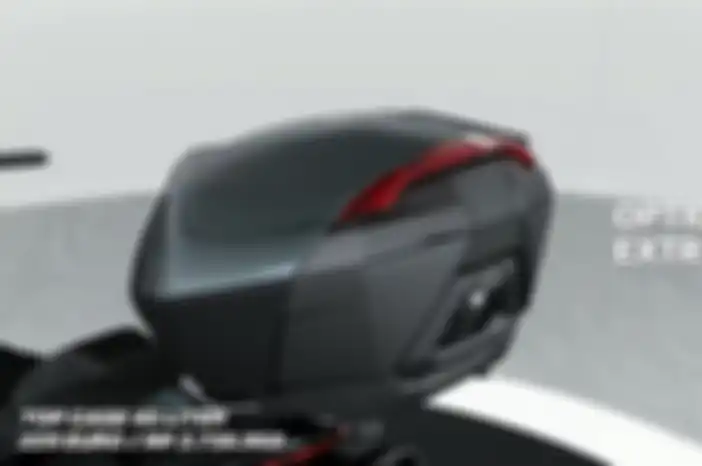 Top boks jadi aksesoris resmi Yamaha XMAX di Eropa.