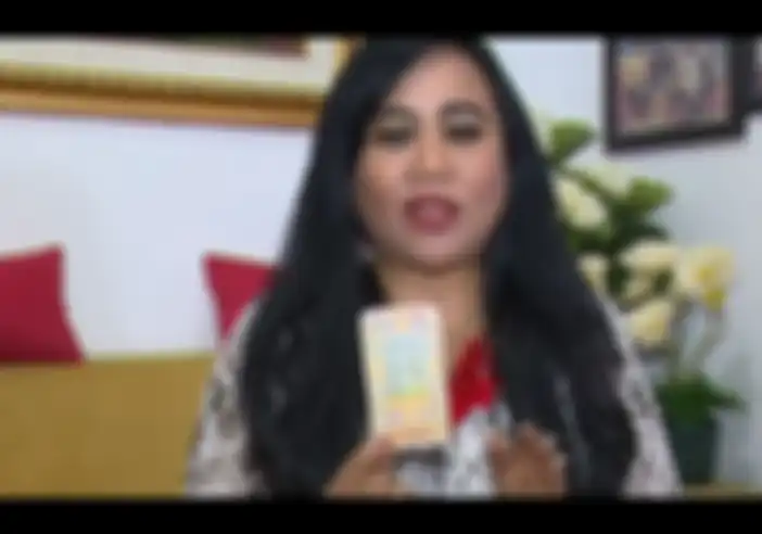 Endang Tarot terawang rumah tangga Reino Barack dan Syahrini masih dihantui Luna Maya